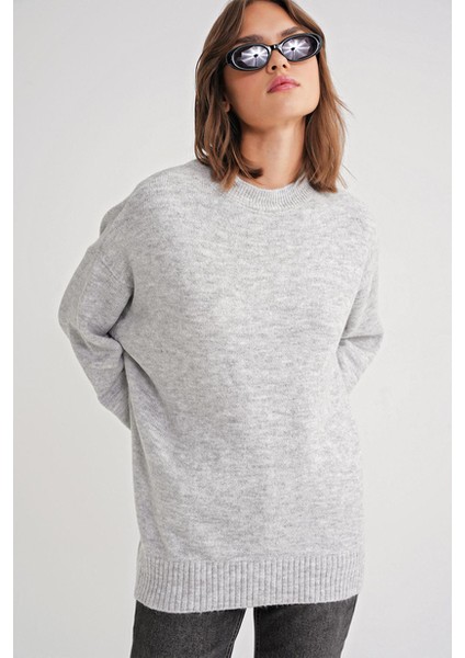 kadın salaş yumuşak dokulu oversize triko kazak modelleri