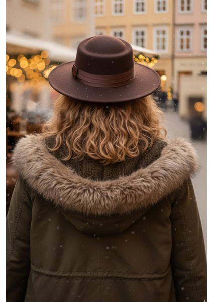 Kadın Saten Şeritli Koyu Kahve Boater Şapka fiyatları