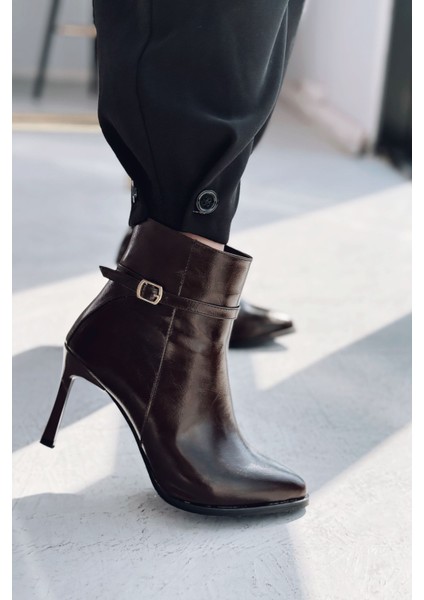 Virelo Kadın Topuklu Bot Acıkahve Parlak Deri modelleri