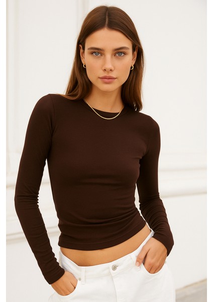 Kadın Kahverengi Bisiklet Yaka Esnek Kumaşlı Vücuda Oturan Slim Fit Uzun Kollu Crop Body