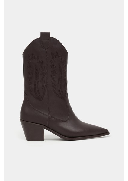 Murphy Kahve Mat Sivri Burun Nakış Detay Kalın Topuklu Kadın Bot