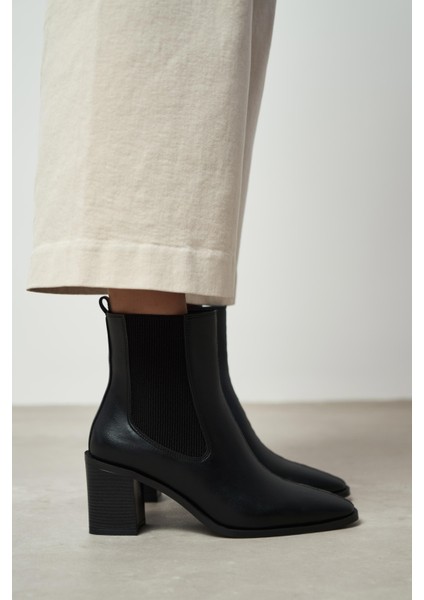 Sirius Siyah Mat Lastik Detay Kadın Topuklu Bot fiyatları