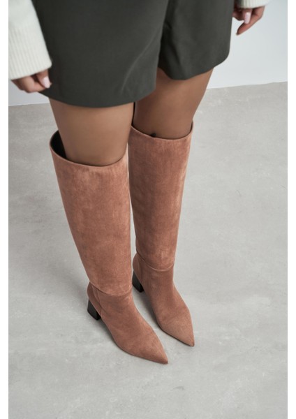Berny Taba Süet Sivri Burun Kadın Topuklu Çizme fiyatları
