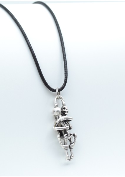Sarılan İskelet Gümüş Kaplama Deri İp Kolye