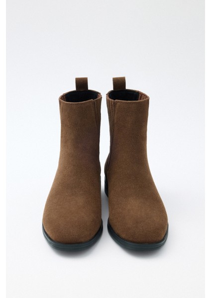 Bot 2521 - Yanları Lastikli Bilek Boy Acı Kahve Süet Kadın Bot modelleri