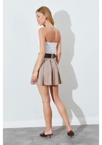 Vizon Pileli Yüksek Bel A Kesim Kemer Detaylı Şort Etek fırsatları