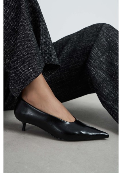 Brice Siyah Raşel Rustik Dokulu Kitten Heel Sivri Burun Kadın Topuklu Ayakkabı fiyatları