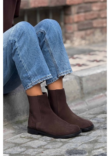 Chelsea Kahve Süet Hakiki Deri Lastik Detaylı Düz Taban Kadın Bot