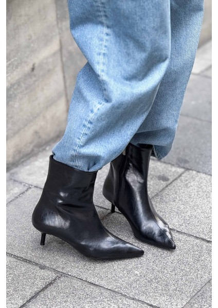 Shaw Siyah Mat Fermuar Detay Sivri Burun Kadın Topuklu Bot