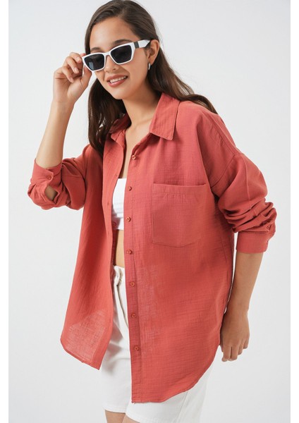 Kadın Bdart Cep Detaylı Oversize Düğmeli Keten Karışımlı Gömlek Soluk Turuncu fırsatları