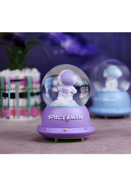 Minik Astronot Işıklı Kar Küresi