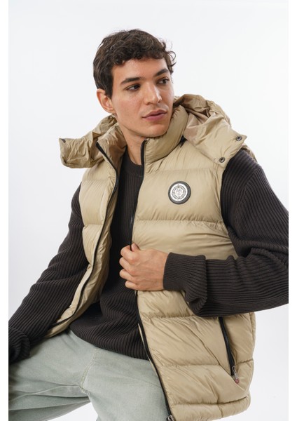 Premium Erkek Dolgulu Şişme Yelek – Soft-Touch Kumaş, Çıkarılabilir Kapüşon