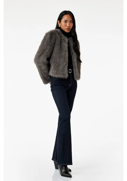 Kadın Koton x Sibil Çetinkaya - Uzun Kollu Bisiklet Yaka Crop Suni Kürk Mont 6WAK20138EW fiyatları
