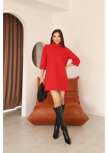 Kadın Kırmızı Selanik Kumaş Boğazlı Geniş Kesim Diz Üstü Elbise