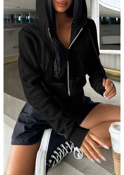 Kadın Pamuklu Crop Model Kanguru Cepli Kapüşonlu Crop Spor Sweatshirt modelleri