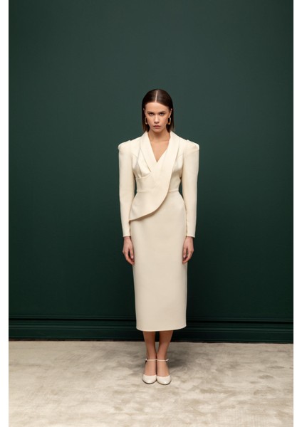 Katman Detaylı Midi Elbise 26W40819