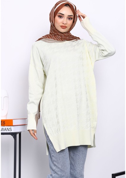 Krem Kazayağı Desenli Soğuk Iplik Triko Tunik
