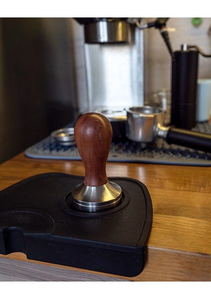 Mat Siyah Kaymaz Silikon Tamper Matı modelleri