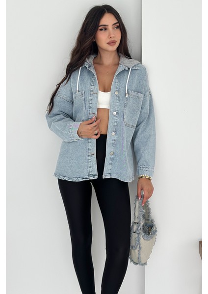 Kadın Kapüşonlu Denim Ceket – Sportif & Sokak Stili fırsatları