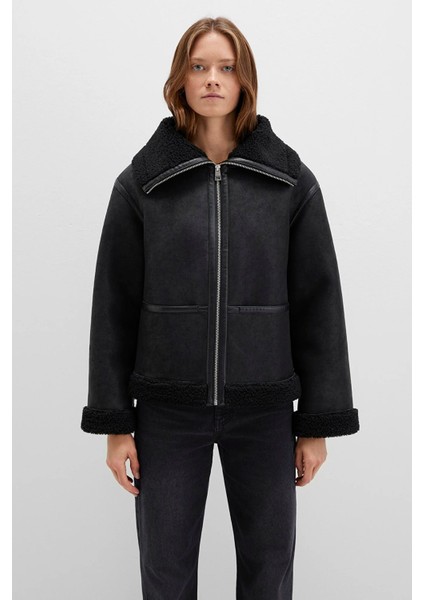 Kadın Suni Kürk Detaylı Siyah Suni Deri Ceket 1110718-900 modelleri
