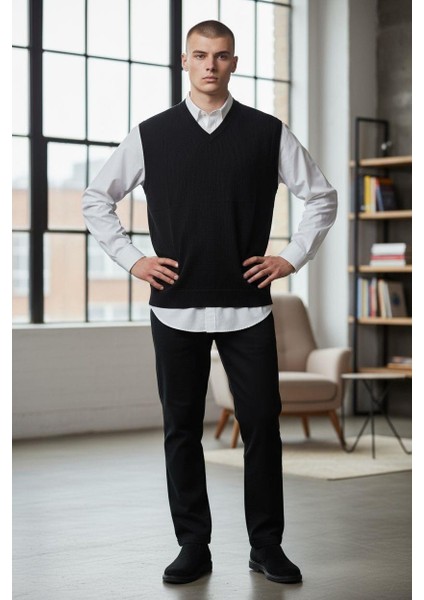 Siyah V Yaka Süveter (Unisex)