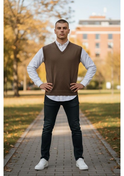 Kahverengi V Yaka Süveter (Unisex)