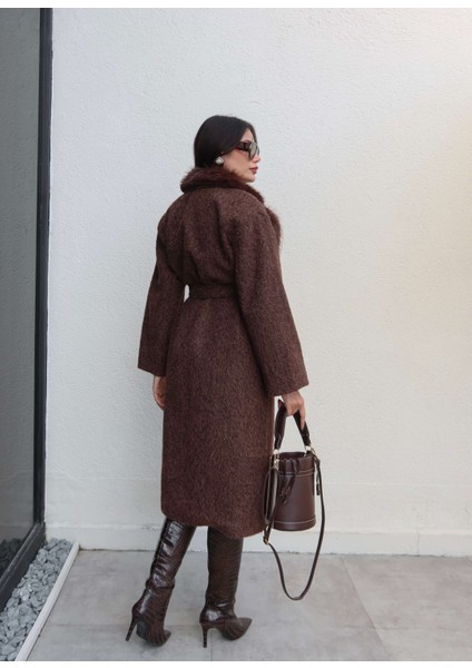 Yaka Kürklü Kırçıllı Uzun Kaban indirimleri