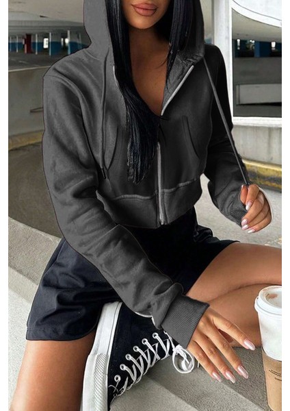 Kadın Pamuklu Crop Model Kanguru Cepli Kapüşonlu Crop Spor Sweatshirt modelleri