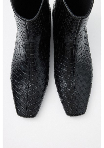 Bot 2520 - Küt Burun Arka Fermuarlı Siyah Örgü Kadın Bot modelleri