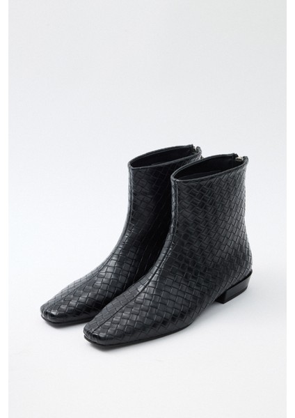 Bot 2520 - Küt Burun Arka Fermuarlı Siyah Örgü Kadın Bot fırsatları