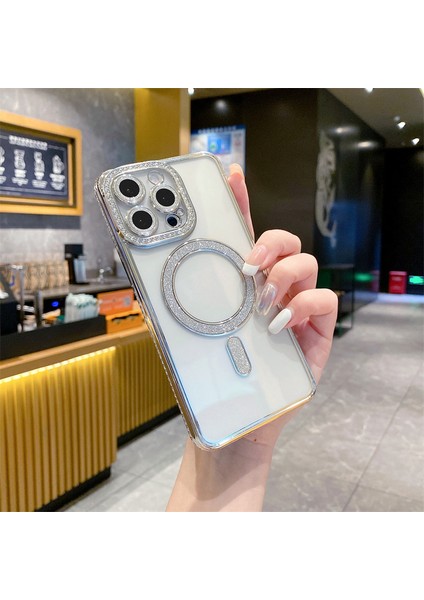 Apple iPhone 15 Pro Uyumlu Taşlı Magsafe Şarj Özellikli Kamera Korumalı Simli Kılıf