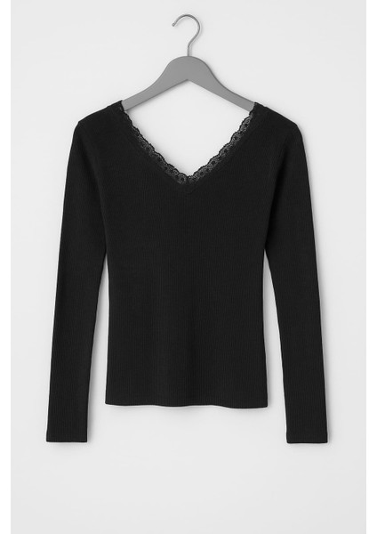 V Yaka Dantel Detaylı Kadın Bluz fiyatları