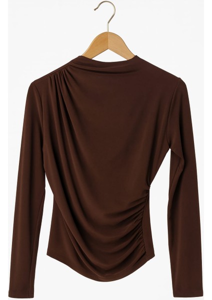 Büzgü Detaylı Sandy Kumaş Kadın Bluz fiyatları