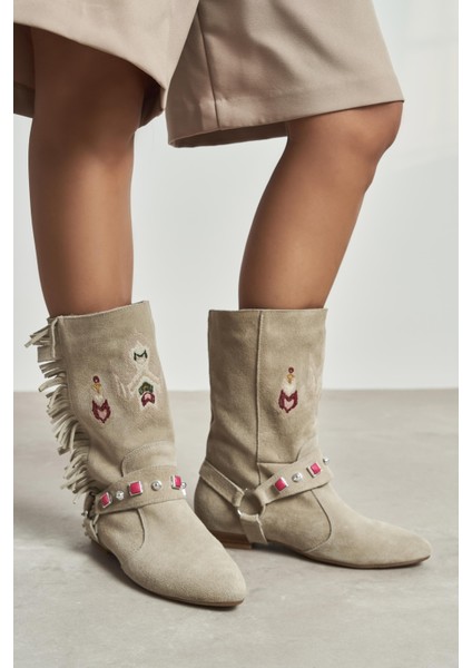 Derek Bej Süet Hakiki Deri Nakış Püskül Detay Düz Taban Kadın Bot