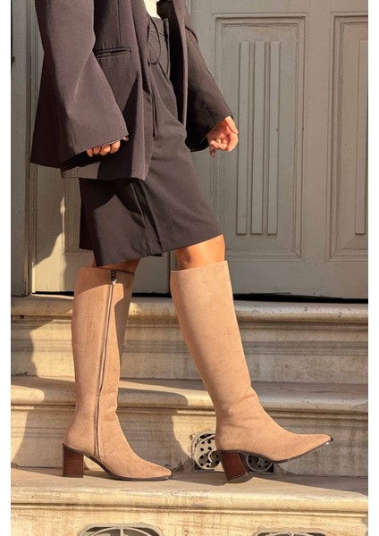 Isabella Koyu Bej Süet Sivri Burun Topuklu Kadın Çizme modelleri