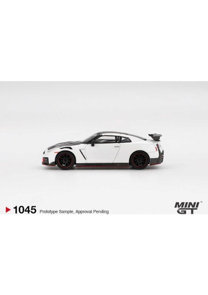 Mını Gt 1:64 Nissan Gt-R Nismo R35 2024 Brilliant White Pearl Diecast Model Araba MGT01045 fiyatları