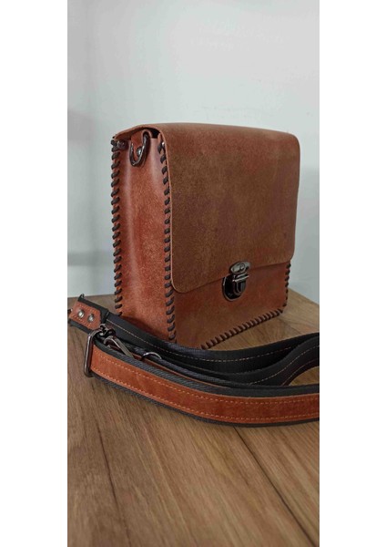 Gerçek Deri Çapraz Kol Çantası