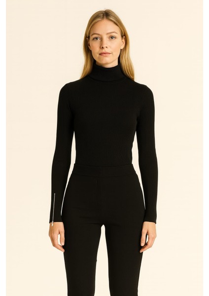 Kolları Fermuar Detaylı Kadın Bluz