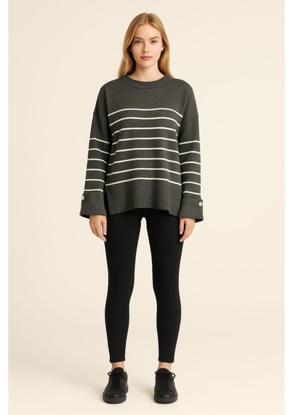 Kolları Düğme Detaylı Çizgili Kadın Kazak