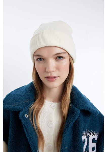 Katlamalı Basic Tiriko Bayan Beresi Beyaz Bere fiyatları