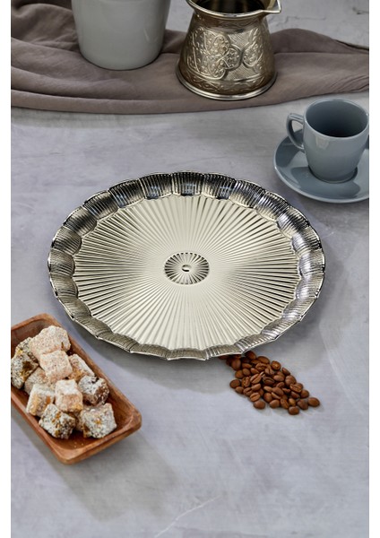 25 cm Gümüş Tepsi-Parlak Yüzeyli Şık Servis ve Sunum Tepsisi modelleri