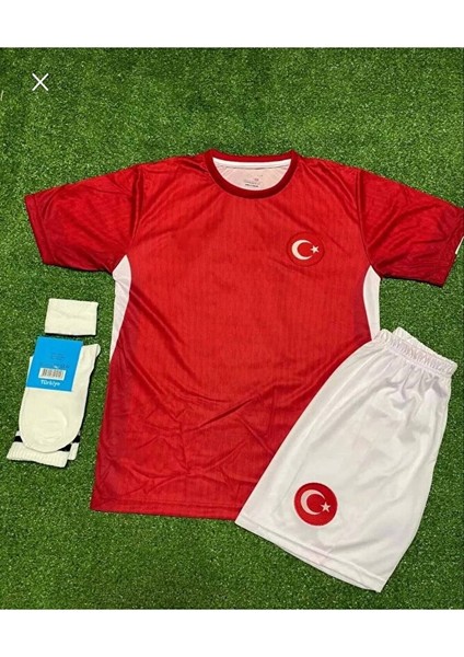 Türkiye Euro 2024 Kenan Yıldız 19 Numara Çocuk 4'lü Set Hediyeli Kırmızı Milli Takım Forması Kırmızı fiyatları
