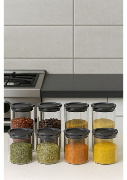8 Lı Baharatlık Setı 70 x 100-70 x 160 Plastık Kapak-Borosilikat Cam-Cam Baharatlık (300 ML+500 Ml)
