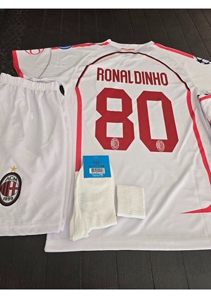 Milan 2006 Ronaldinho Beyaz Çocuk Taraftar Forması 4 Lü Set
