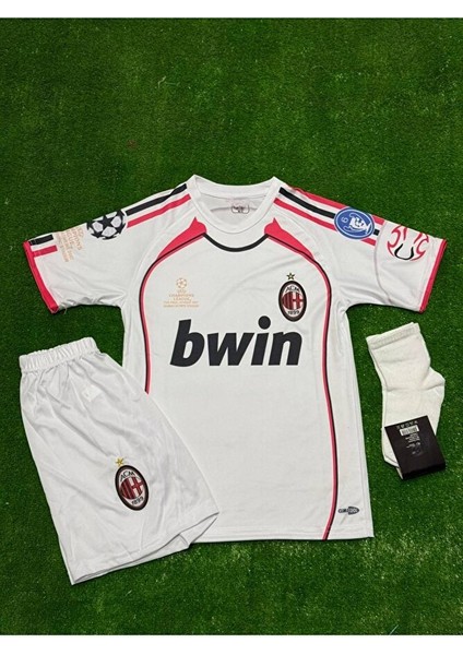 Milan 2006 Ronaldinho Beyaz Çocuk Taraftar Forması 4 Lü Set fiyatları
