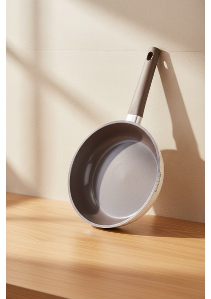 Chef Döküm 3 Parça Tava Seti Krem fırsatları