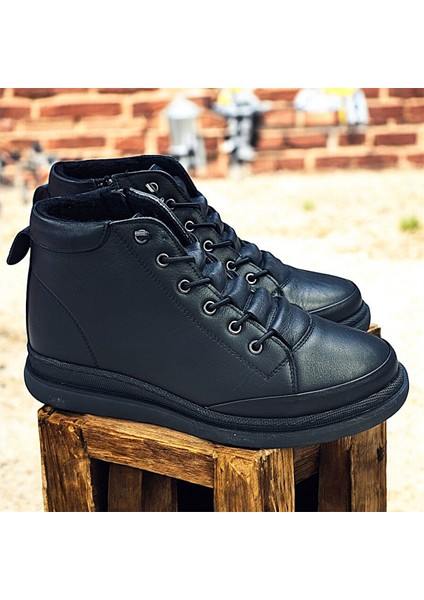Hakiki Deri Lastikli Düz Ortopedik Taban Bayan Kısa Bot