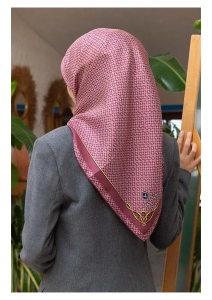 Tivil Ipek Eşarp 60960 - 14 - 0020 - 0003 Gül Kurusu Monogram Desen