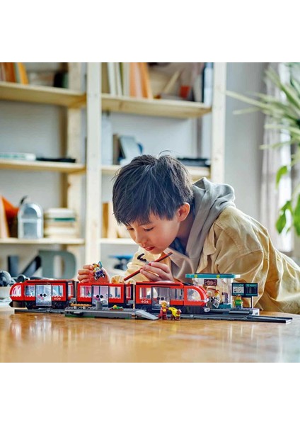 LEGO City Şehir Merkezi Tramvay Istasyonu 60423 Kız Erkek Çocuk Oyuncak Eğitici Oyuncaklar modelleri
