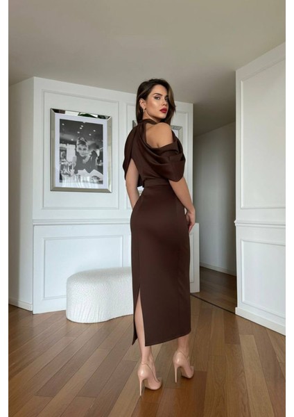 Kadın Omuz Detaylı Toka Kemerli Midi Boy Elbise NBNC110095 modelleri